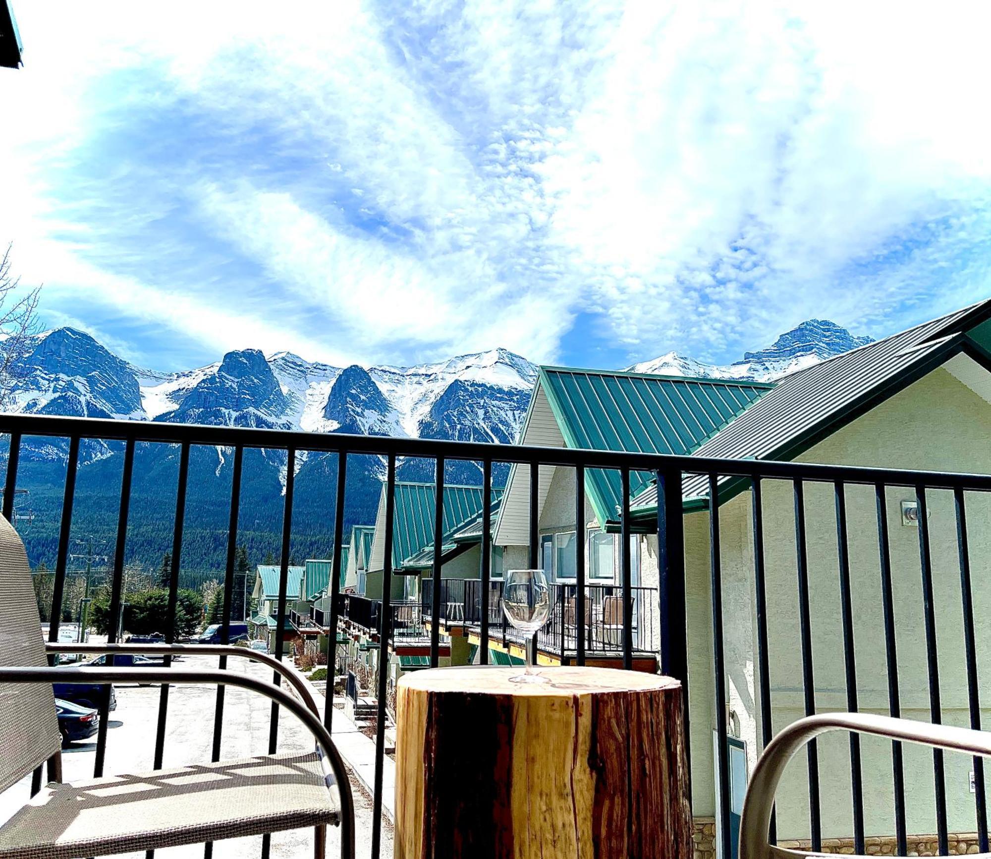 Mountainview -Privatechalet Sleep7- 5Min To Dt Vacation Home Canmore Esterno foto